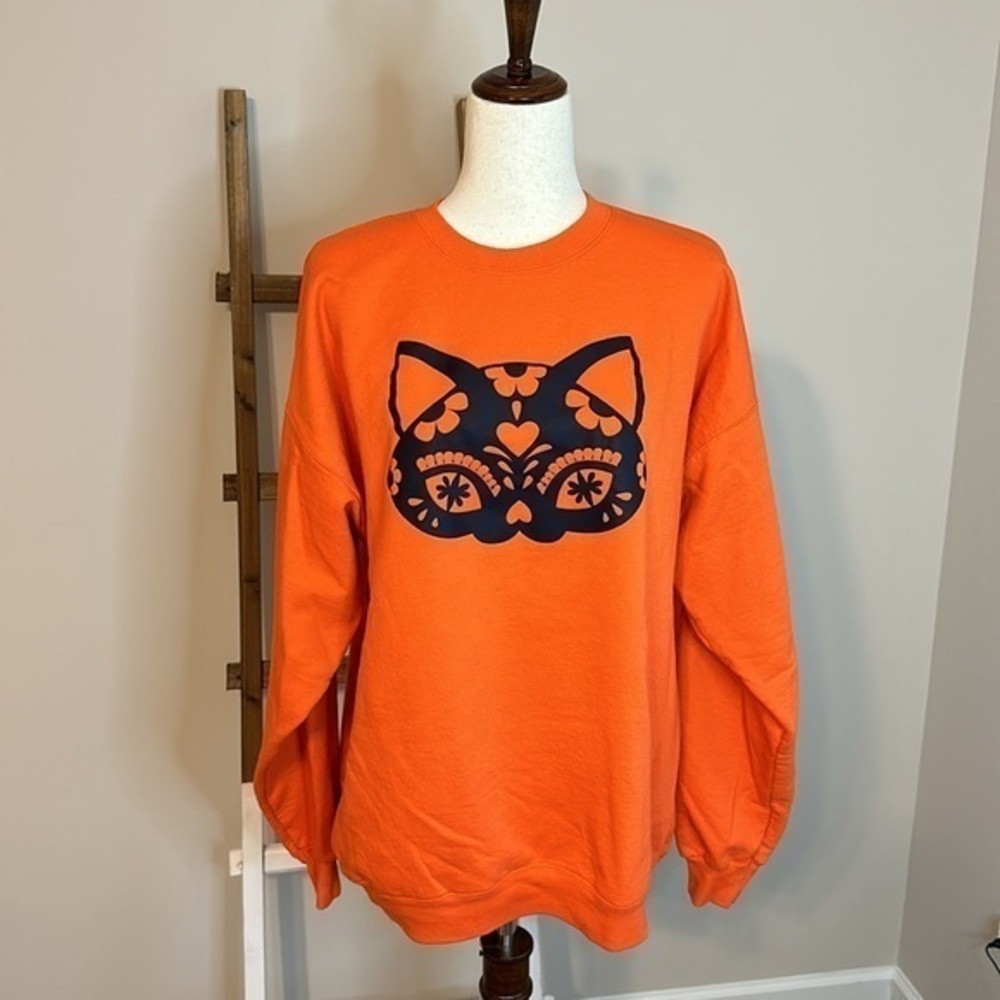 Small Business Sweatshirt HTV Black Cat Design on Crewneck Sweatshirt Size XL